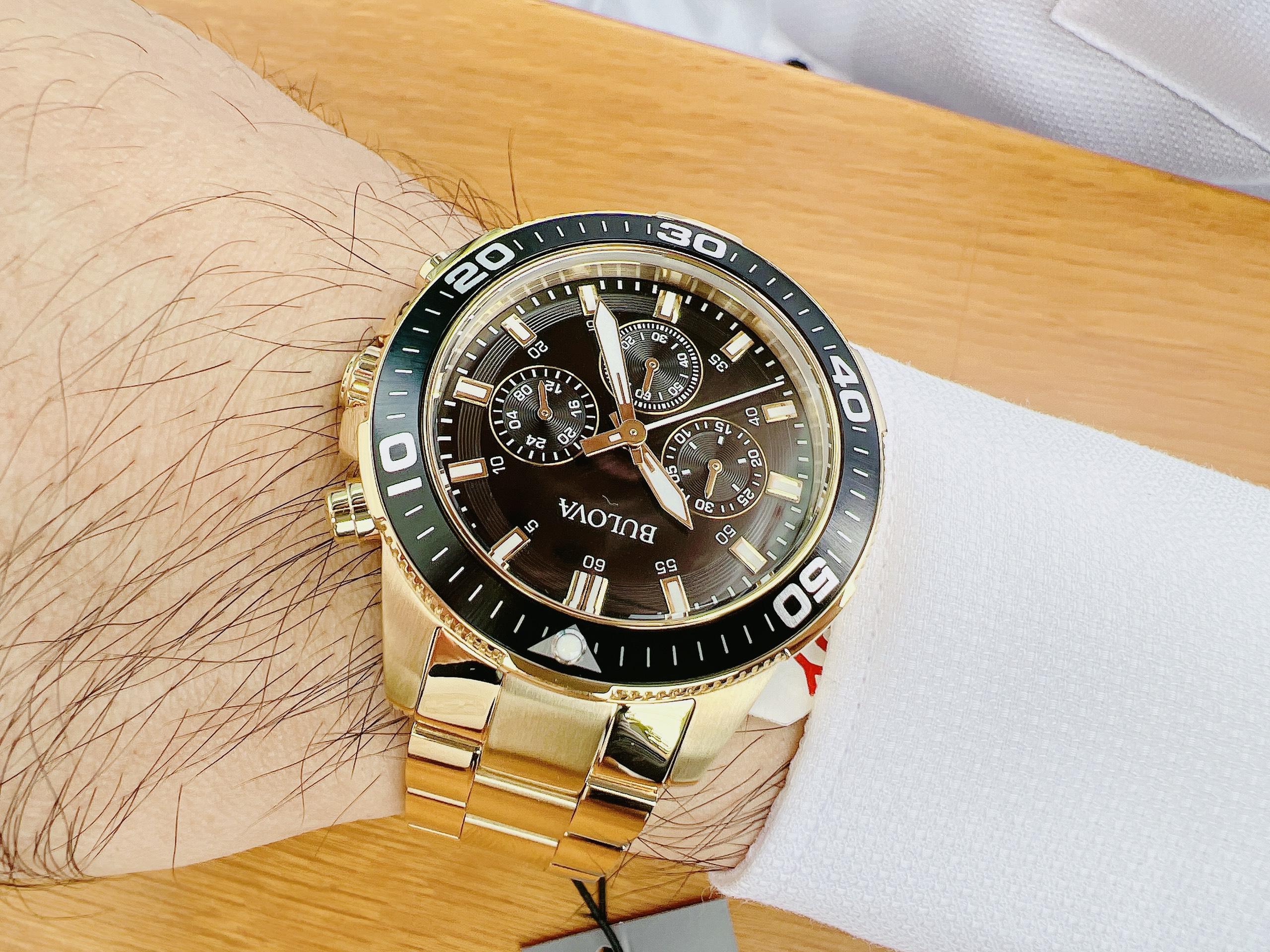 Bulova Men's Quartz Chronograph Gold 98A248