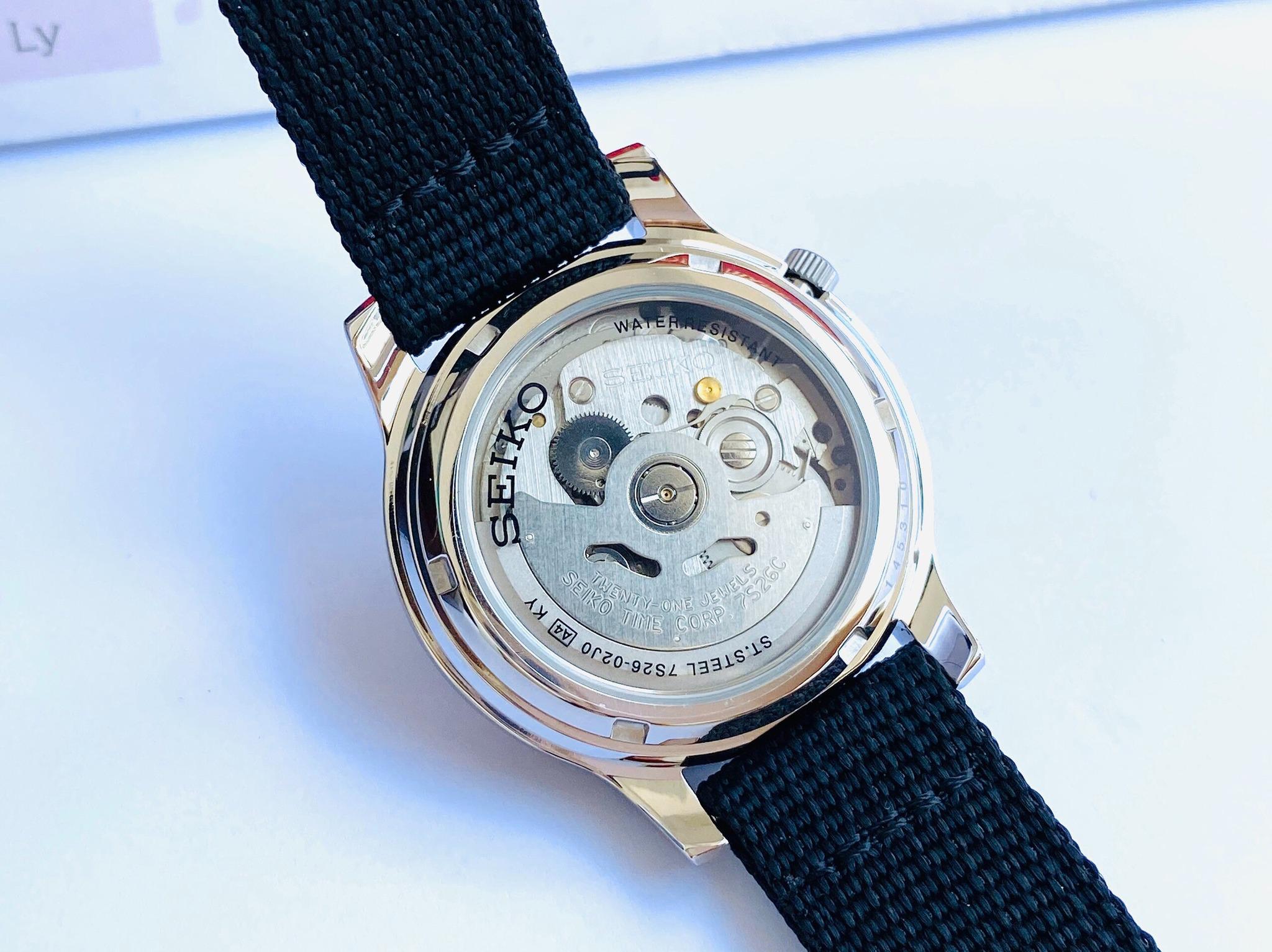 ĐỒNG HỒ NAM SEIKO SNK809K2