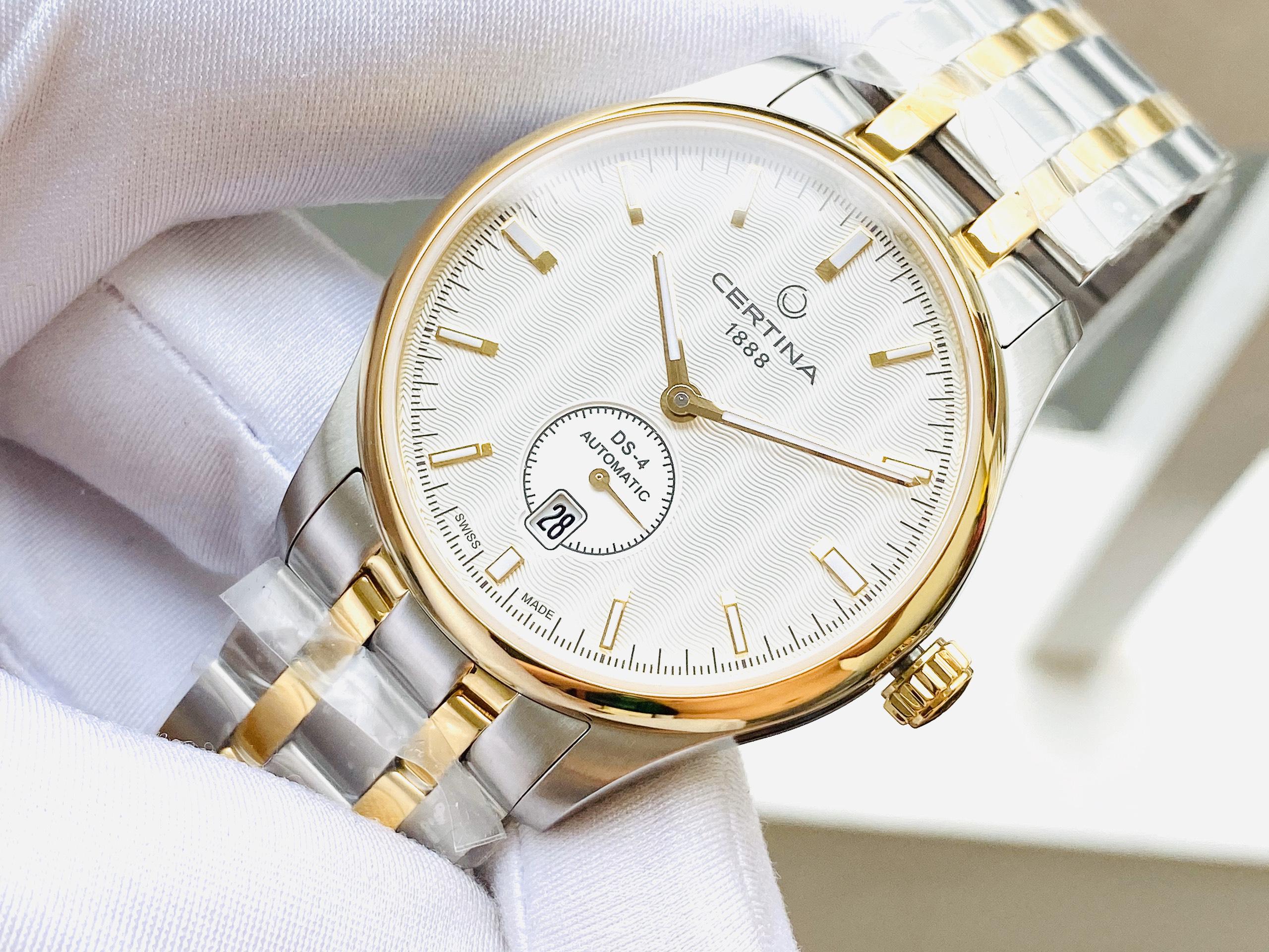 Đồng Hồ Nam Certina C022.428.22.031.00