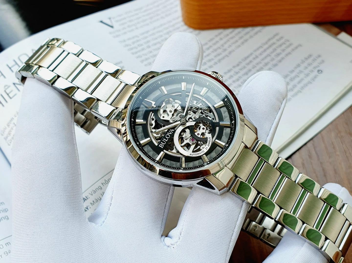 Đồng Hồ Nam Bulova 96A208