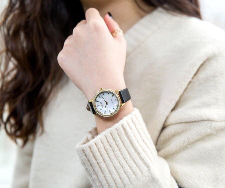 Đồng Hồ Nữ Citizen FE7042-07D