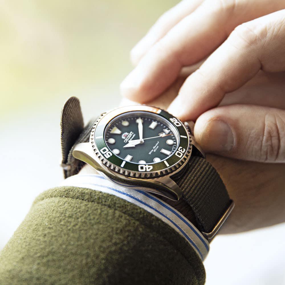 Đồng Hồ Nam Orient RA-AC0K04E00C