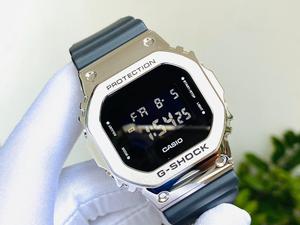 Đồng Hồ Nam Casio G- Shock GM-5600-1DR