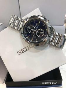 Đồng Hồ Nam Seiko Solar Chronograph SSC555P1