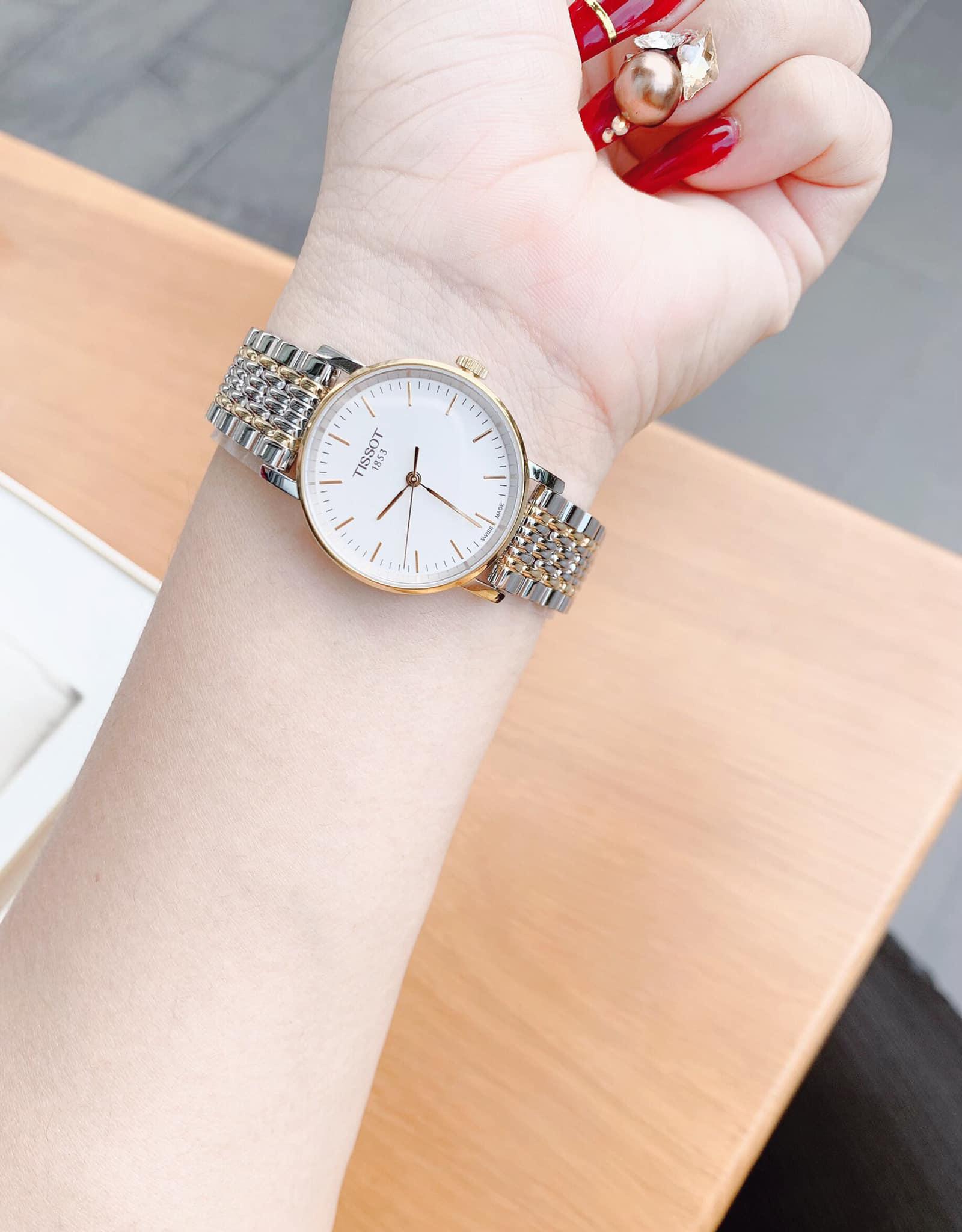 Đồng Hồ Nữ Tissot T109.210.22.031.00