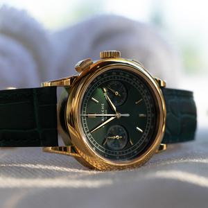 Đồng Hồ Nam Corniche Heritage Chronograph Yellow Gold with Green Dial 