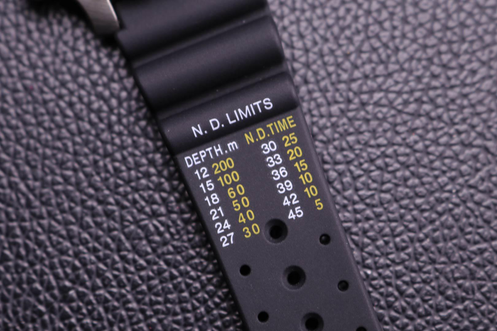 Đồng Hồ Nam Citizen NY0080-12X