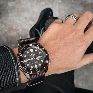 Đồng Hồ Nam Seiko 5 Sports SRPD85K1