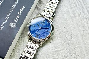 Đồng Hồ Nữ Citizen EM0500-73L