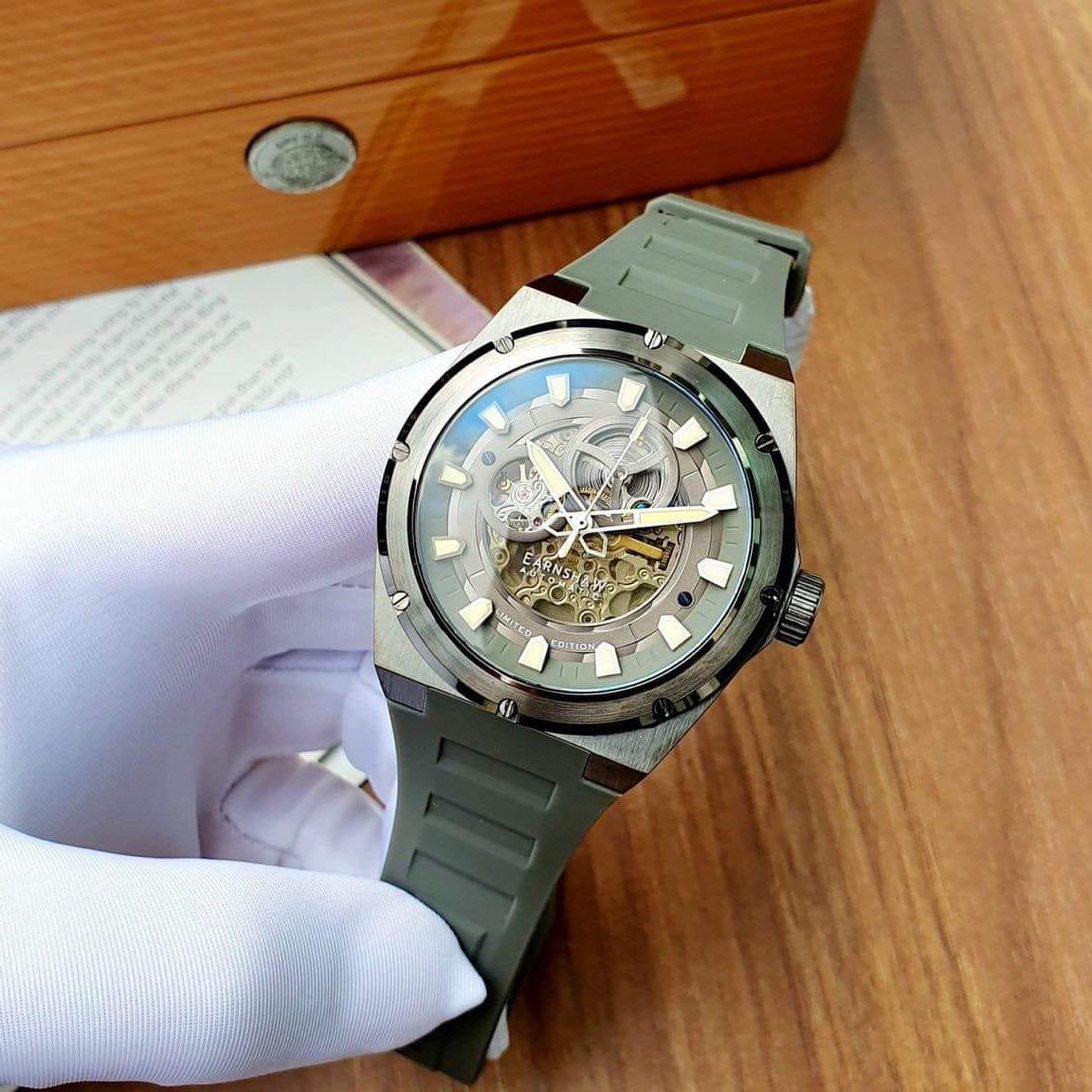 Đồng Hồ Nam Thomas Earnshaw ES-8252-03