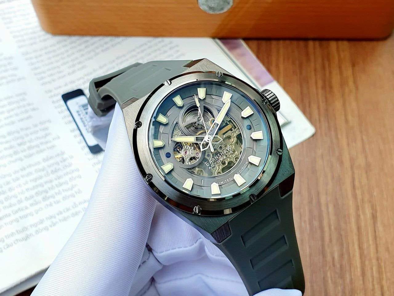 Đồng Hồ Nam Thomas Earnshaw ES-8252-03