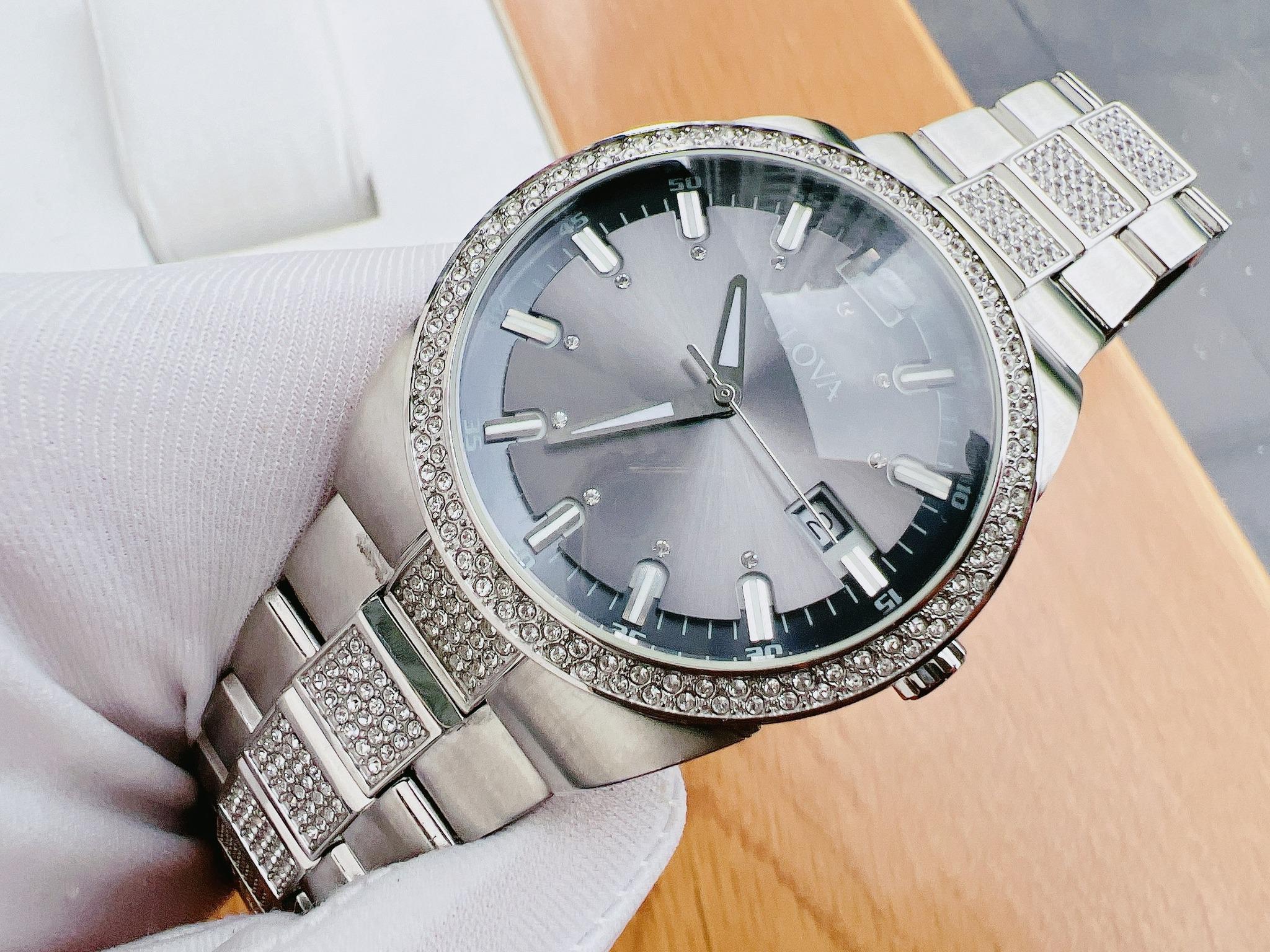 Đông Hồ Nam Bulova Crystal 96B221 Chính Hãng.