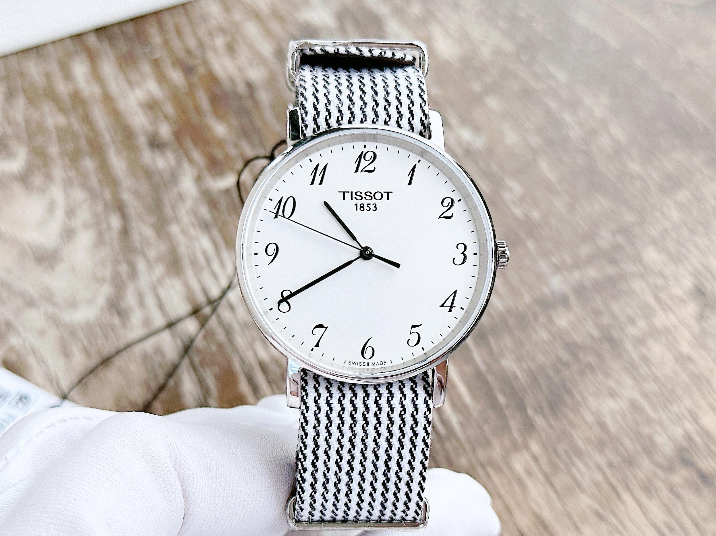 Đồng Hồ Unisex Tissot Every Time T109.410.18.032.00 