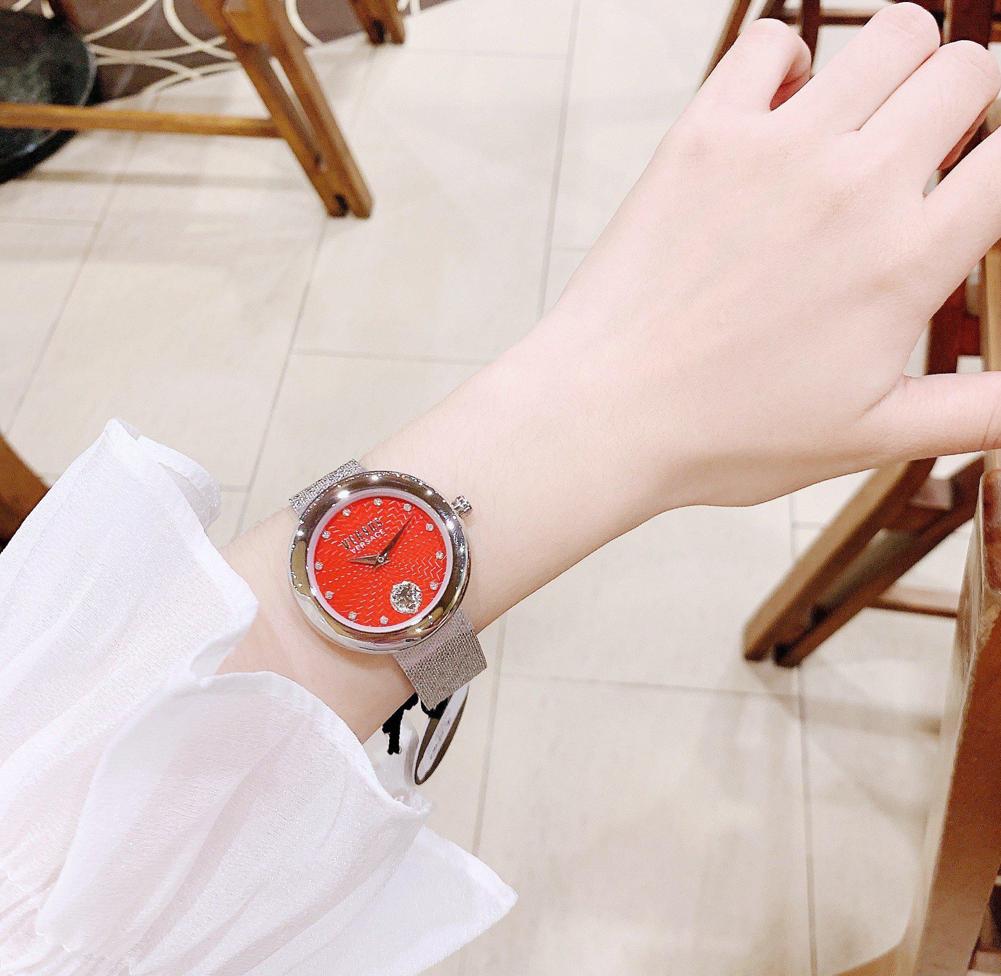 Đồng Hồ Nữ Versus VSPEN4121 