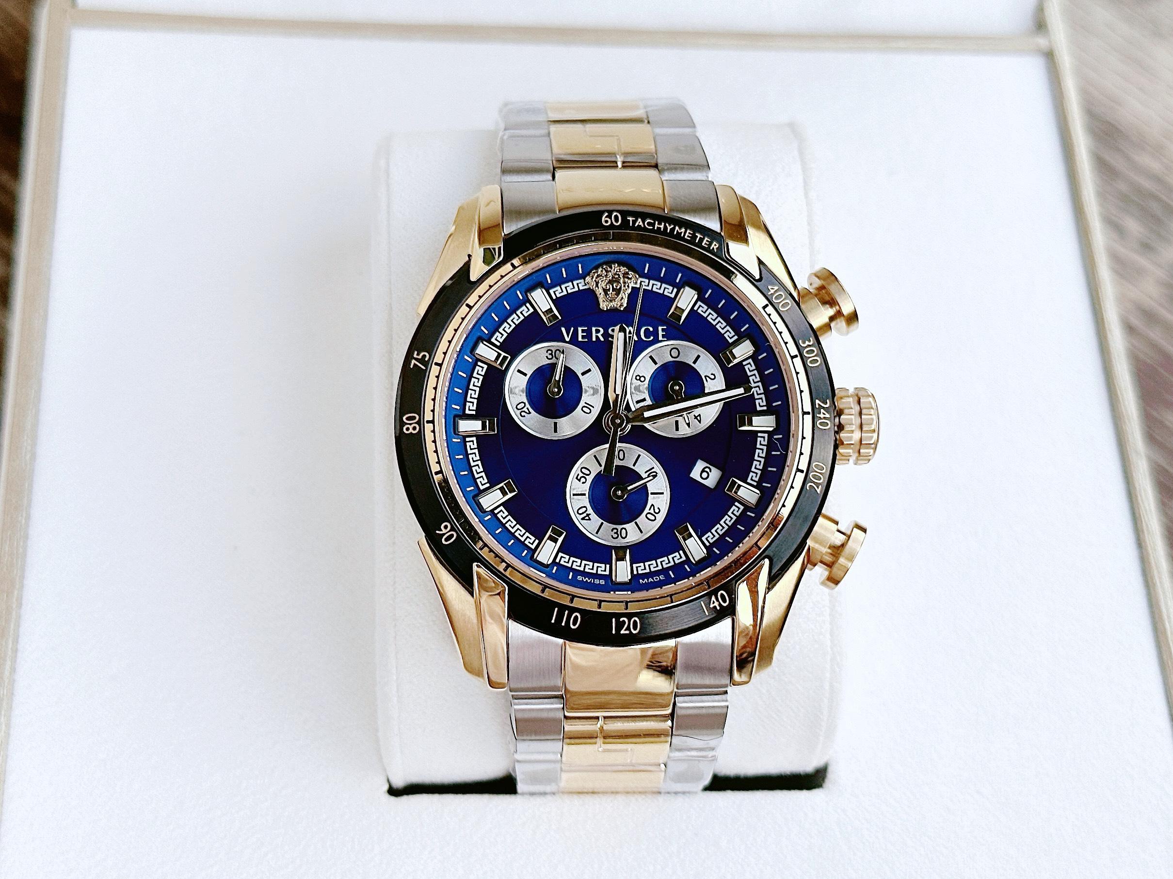 Đồng Hồ Nam Versace VE2I01021