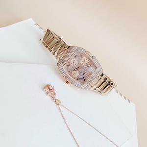 Đồng Hồ Nữ Guess Pave Dial Rose Gold GW0104L3