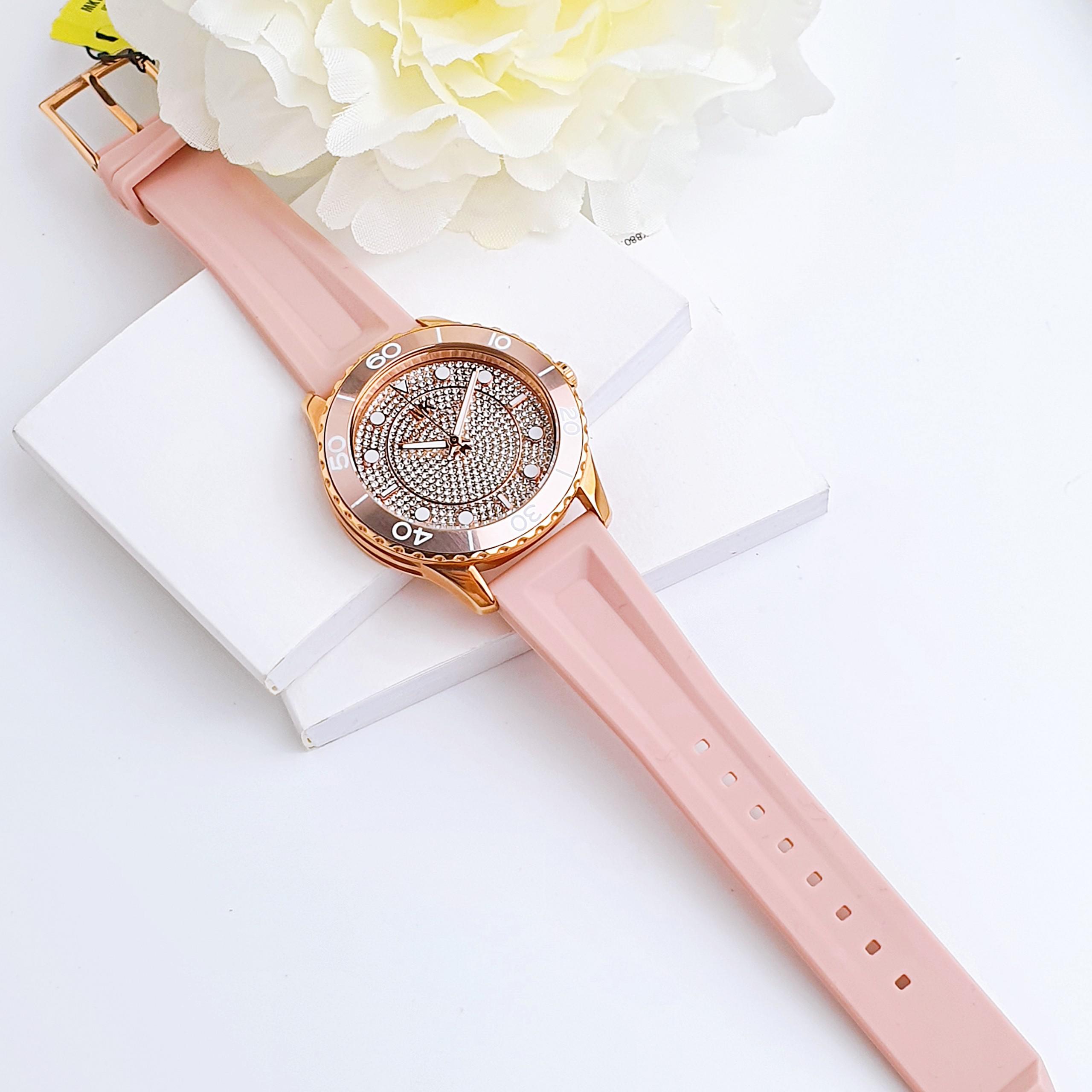 Đồng Hồ Nữ Michael Kors Runway MK6854