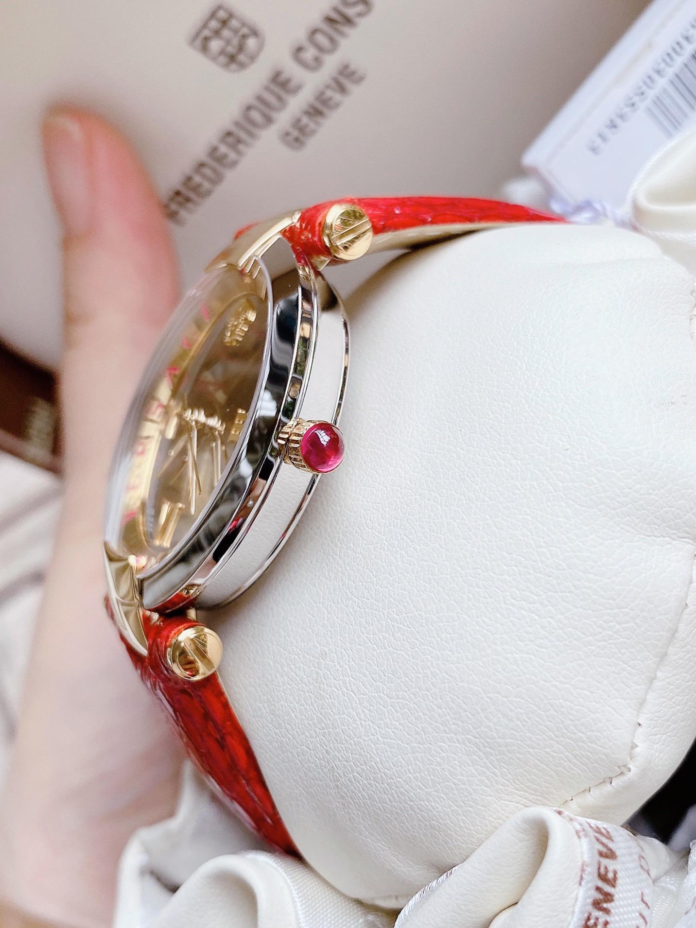 Đồng Hồ Nữ Versace Revive Red VAI220016