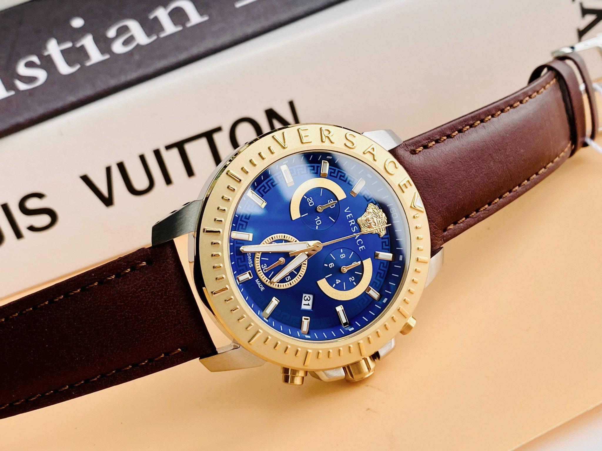 Đồng Hồ Nam Versace Chronograph VE2E00221