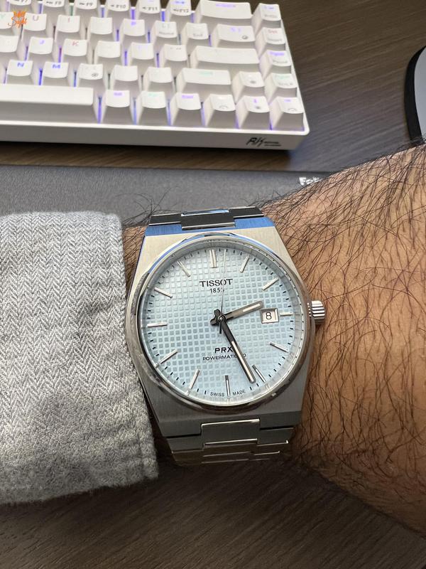 Gam màu xanh mint trên Tissot PRX Tiffany Powermatic 80